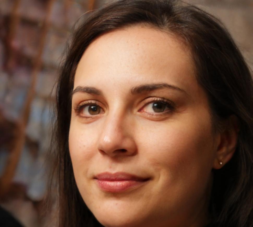 Elena Vázquez, experta en comunicación empresarial